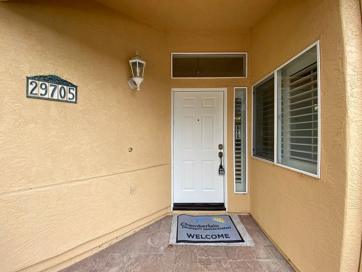Spacious 3 Bedroom, 2 Bath located in Treasures of Caste Creek Community! — Photo 3
