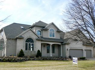 1078 Huntington Way, Suamico, WI 54173