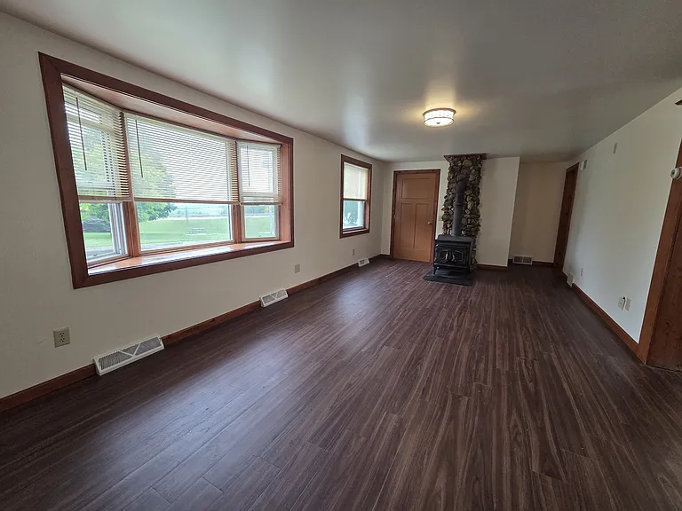 2963 Jones St — Photo 3