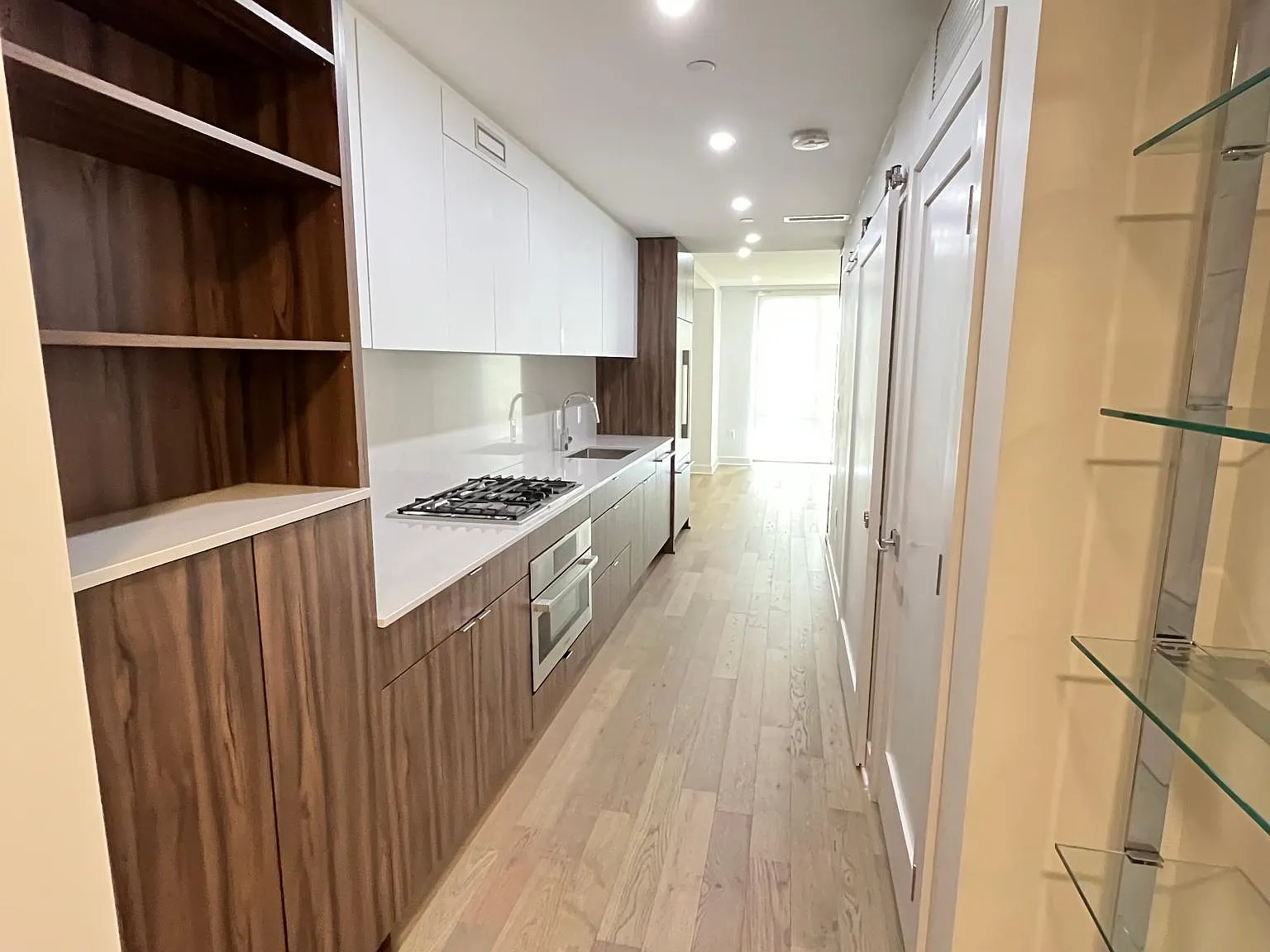 1 bed, 600 sqft, $2,500 — Photo 4
