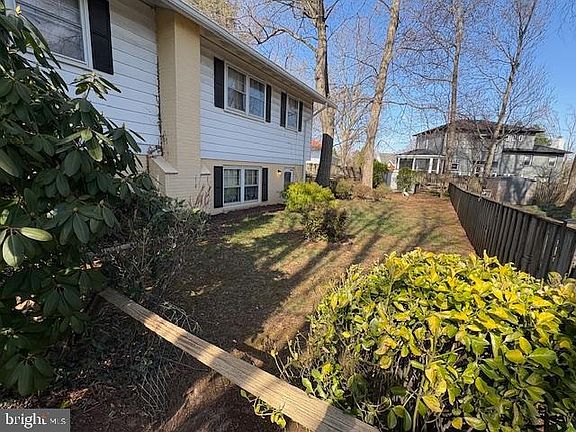 2nd image of 210 Courthouse Cir SW