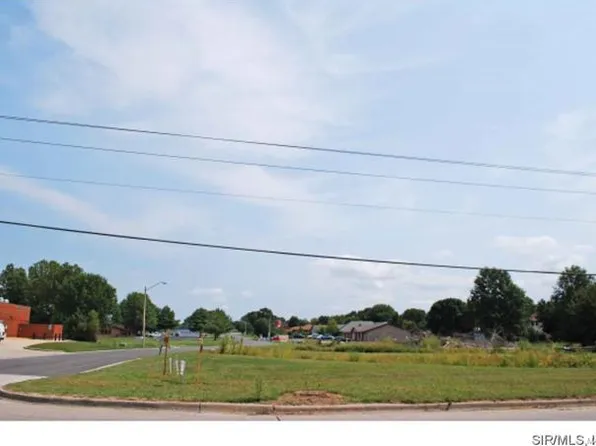2200 Country Rd, Shiloh, IL 62221
