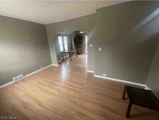 5th image of 1698 Galion Ave