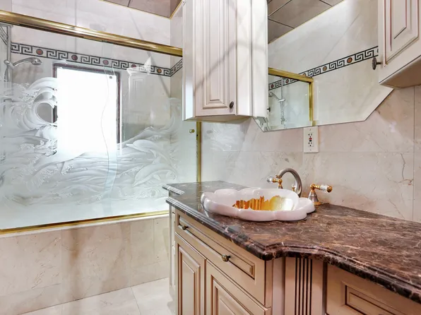 184-46 Aberdeen Road image 27 of 43