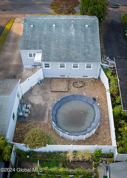 3rd image of 65 McNutt Avenue