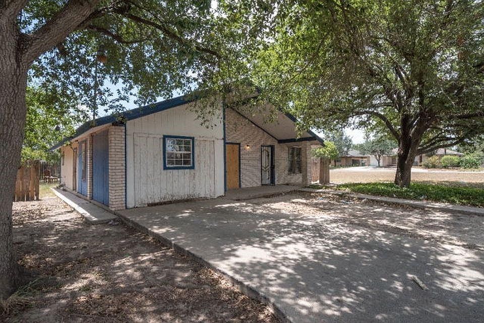 1st image of 1802 Calle Linda