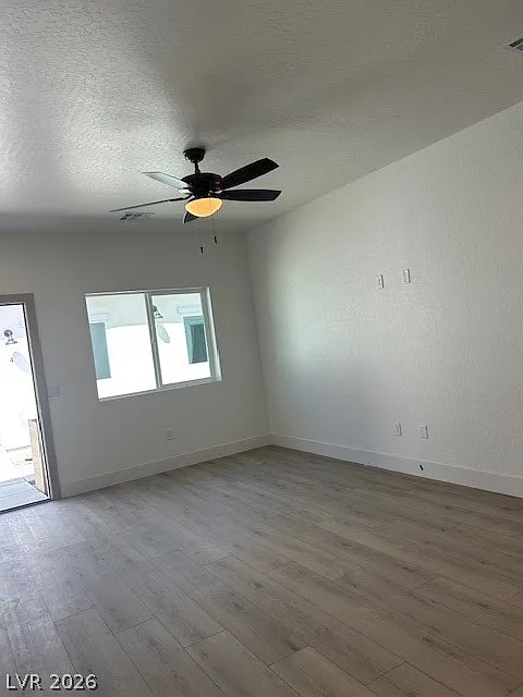 Building Photo - 1100 S Hall Ave #2