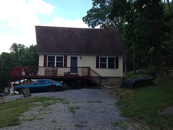 driveway to house