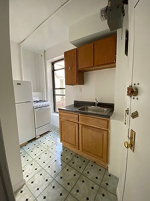 1st image of 414 W 56th St #20A