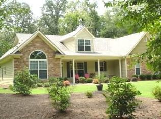 546 Yonah Meadow Dr, Cleveland, GA 30528