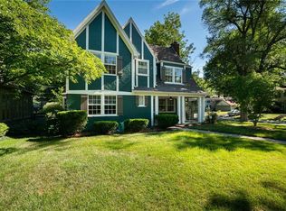 2 W 69th St, Kansas City, MO 64113