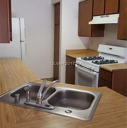 4th image of 75 N Christy Ln