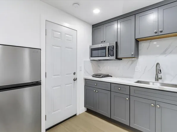 412 Menker Ave #D, San Jose, CA 95128