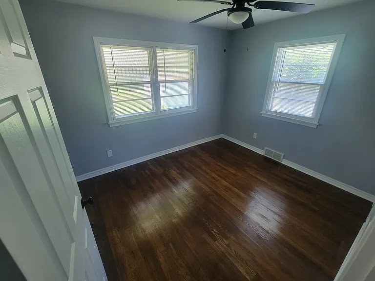3033 S Millwood Ave — Photo 5