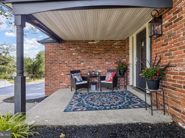 529 Long Meadow Rd, Eagleville, PA 19403