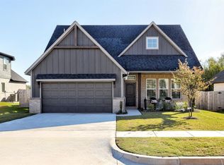 2348 Ridge Pine Rd, Edmond, OK 73034