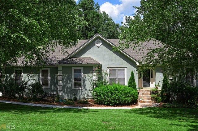 1st image of 877 Pinbrook Dr