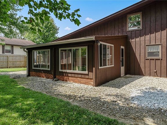 5th image of 6735 Roberta Dr