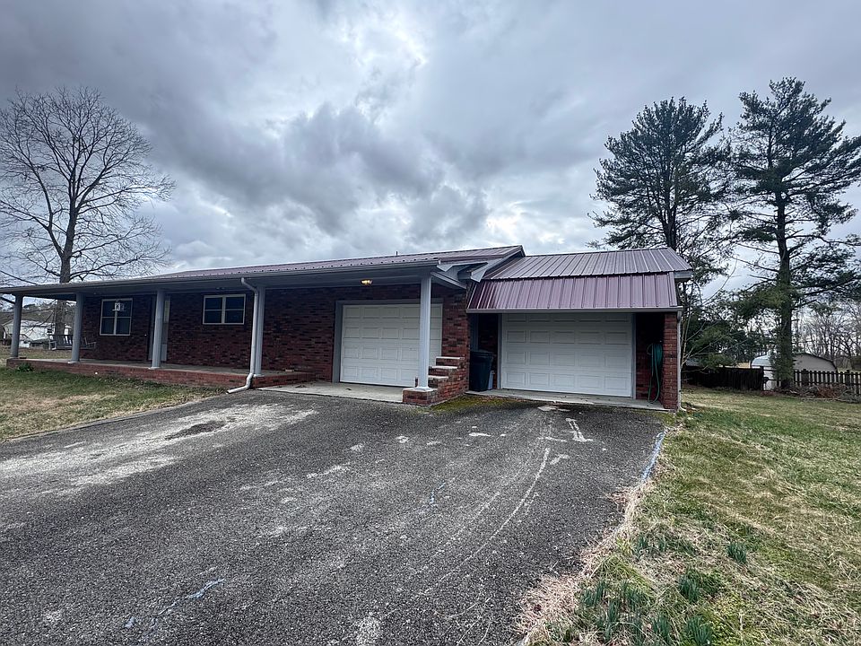 1st image of 1815 Grand Ln