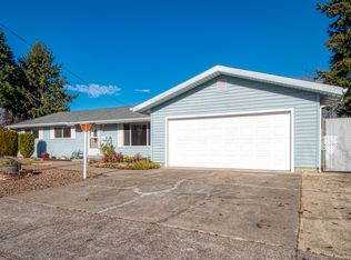 516 Barry Cir, Medford, OR 97501