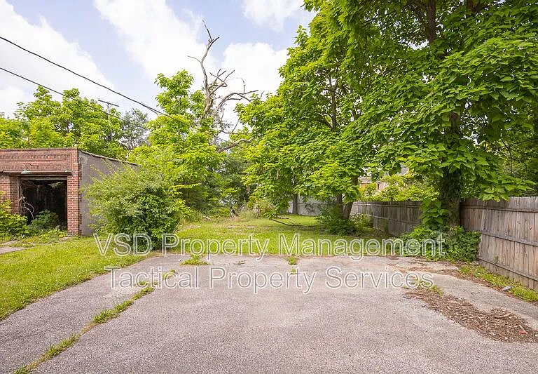 3694 E 147th St #UP — Photo 28
