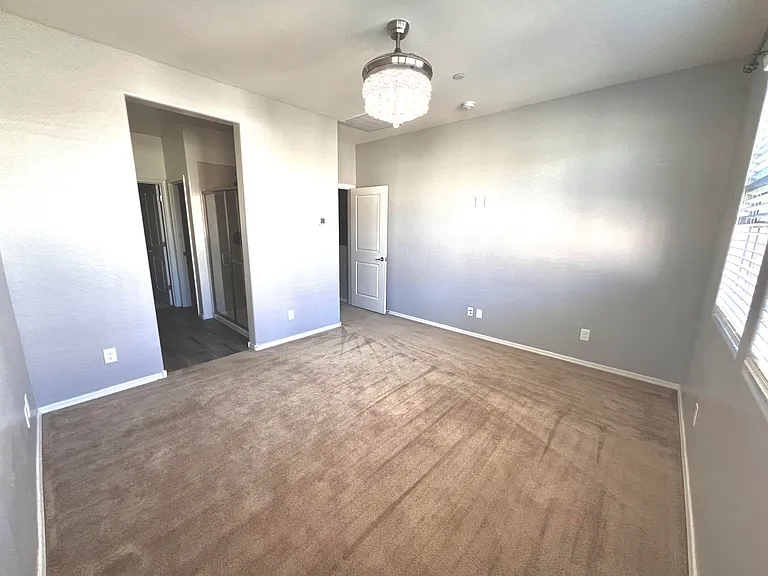 1728 E Dogwood Ln — Photo 9