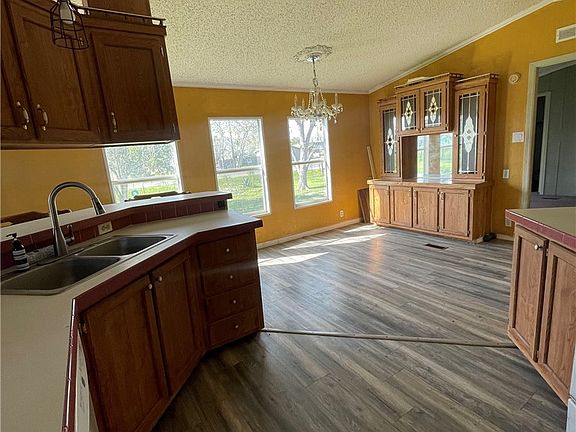 5th image of 160 Ranger Dr