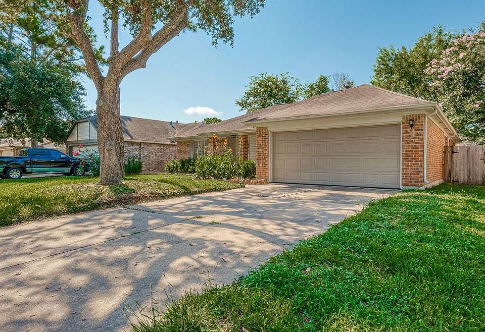 Welcome home! A beautifully remodeled one-story house with modern finishes and a warm, inviting atmosphere. Your next chapter begins here.