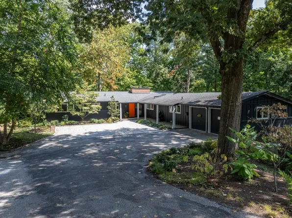 3534 Deepwoods Ln, Cincinnati, OH 45208