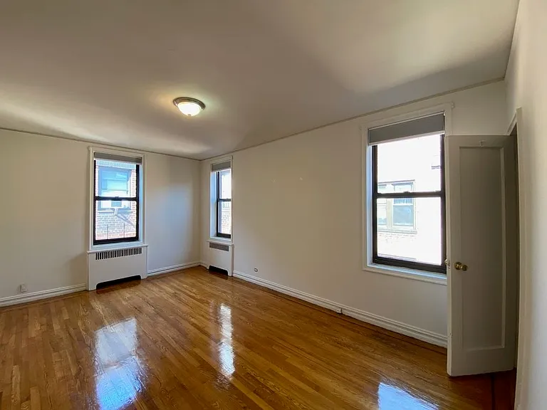 600 W 218th St #LJ — Photo 12