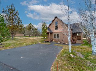 8592 Red Wing Ln, Redmond, OR 97756