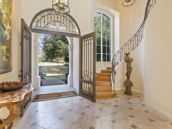 4th image of 8709 Mendocino Dr