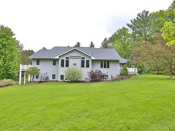 2nd image of 212 Plainview Dr