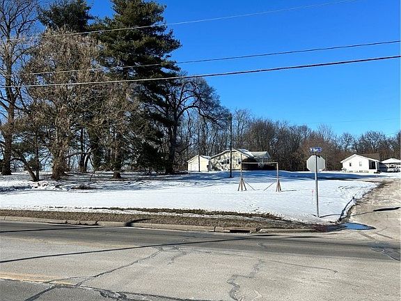 5th image of 705 W Main St