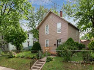 1135 14th St, Moline, IL 61265