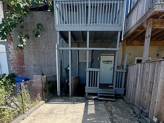 3rd image of 2618 E Oliver St