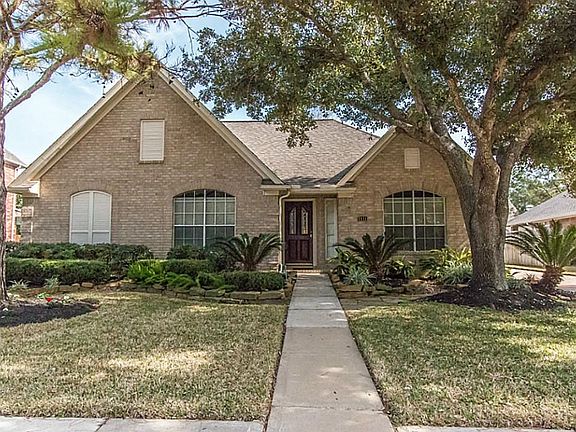 2nd image of 2111 Shadow Park Dr