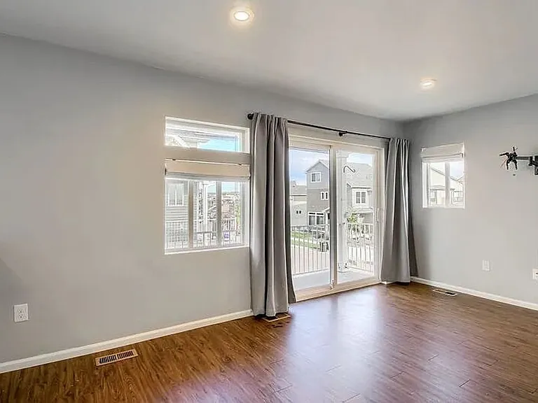 17807 E 54th Ave — Photo 3