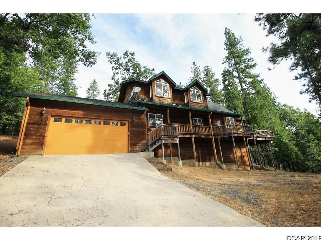 2707 Placer Way photo 1