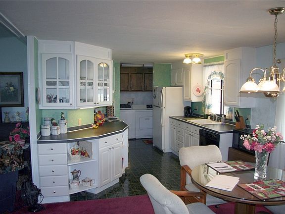 5th image of 3611 I St NE Unit 158