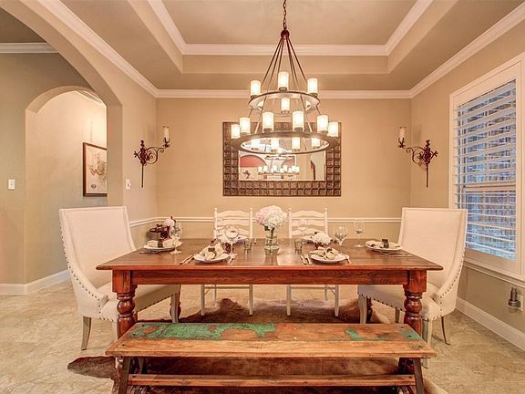 4th image of 23 S Victoriana Cir