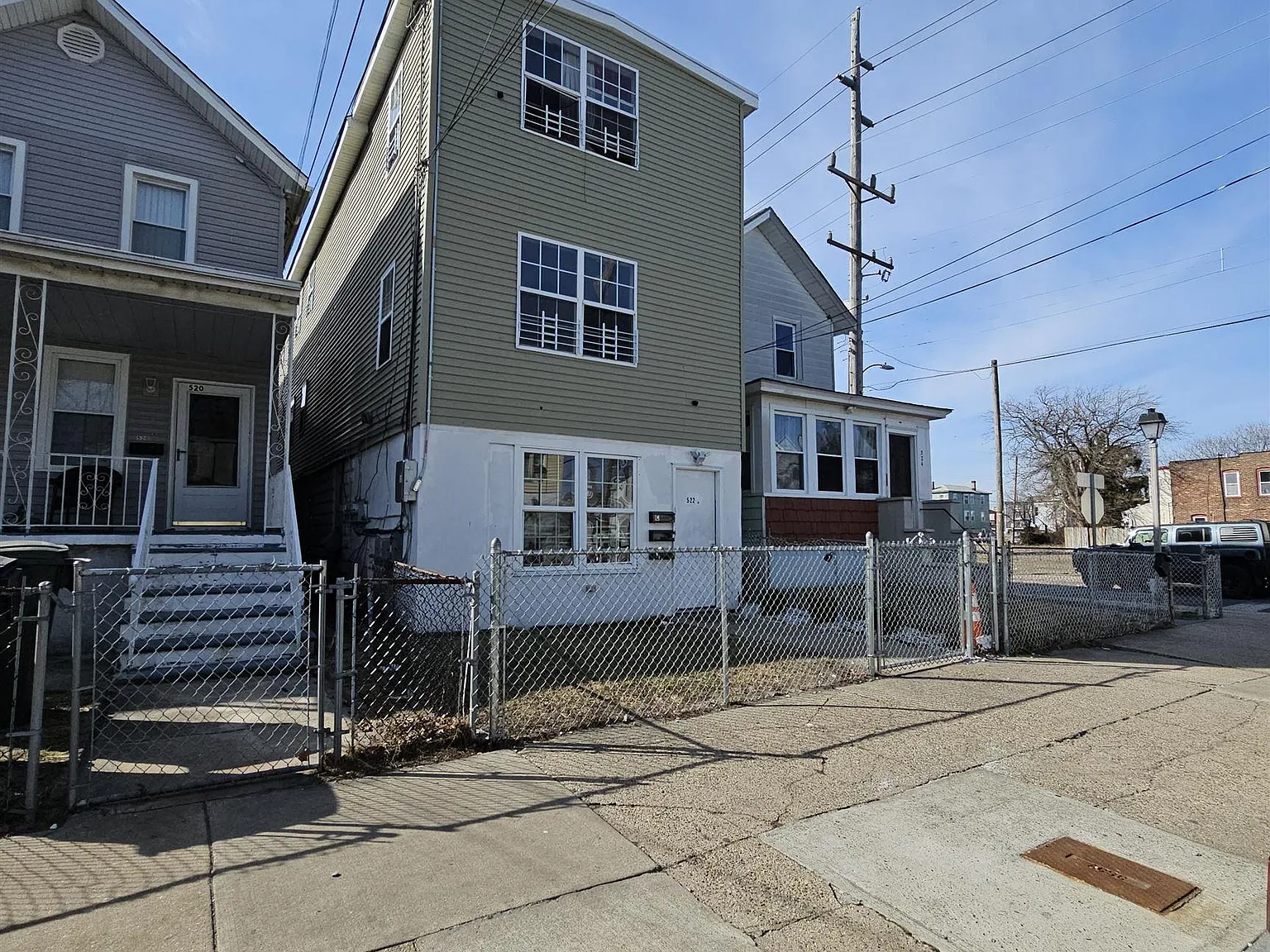 3 bed, 1.0 bath, $1,875 — Photo 3