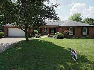 1049 High Ct, Carmel, IN 46033