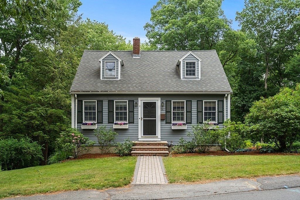 187 Pearl St, Reading, MA 01867 Zillow