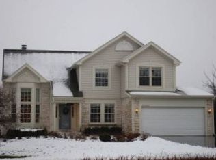 W142N6384 Mill Ridge Dr, Menomonee Falls, WI 53051