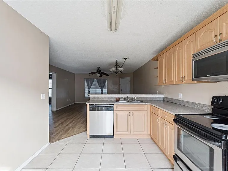 3651 N Goldenrod Rd #110 — Photo 11