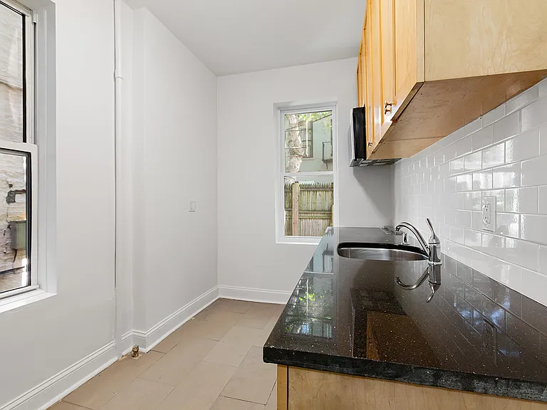 409 14th St #4091L — Photo 1