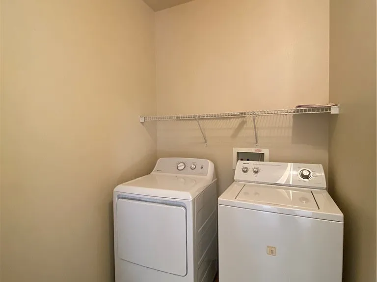 5980 Fidenza Ave — Photo 27