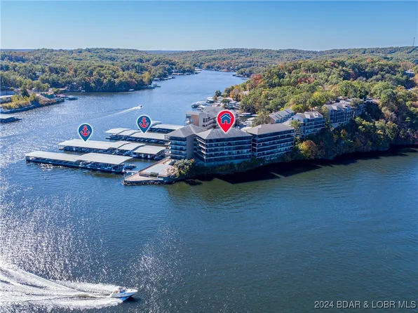 114 Falls Point Dr #5A, Lake Ozark, MO 65049