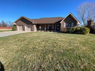 1002 S Pearl St, Pratt, KS 67124